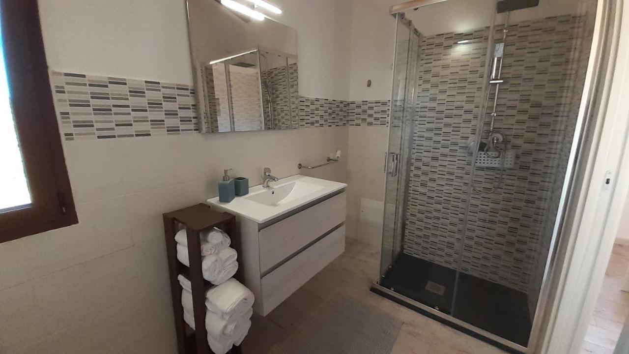 B&B U Punenti Ла-Маддалена Экстерьер фото